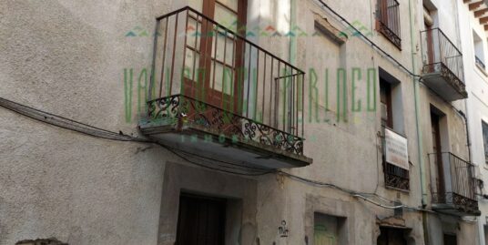 CASA A REFORMAR EN VENTA, JACA