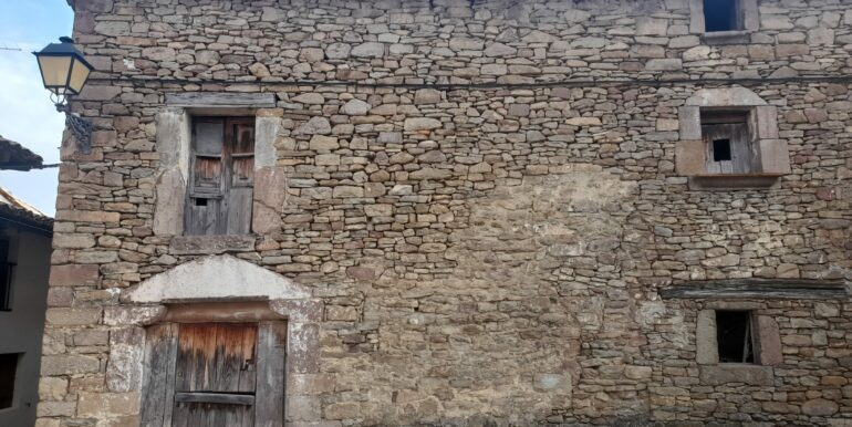 WhatsApp Image 2025-11-13 at 17.48.17 (2)